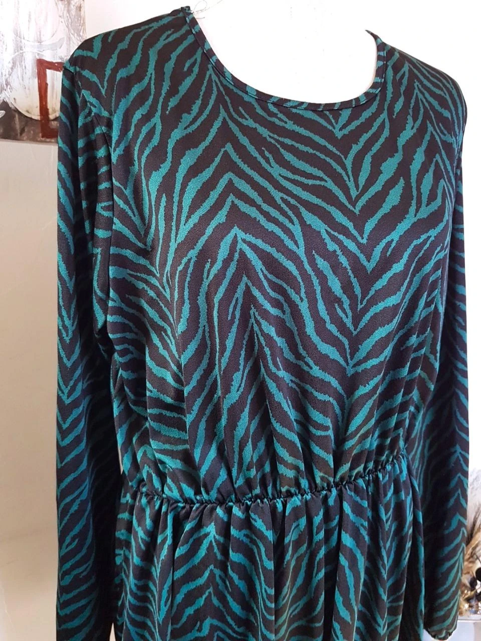 🦓 Fluwyde jurk met zebrapatroon in groen, den en zwart - Maat XL (42/44) – photo 3